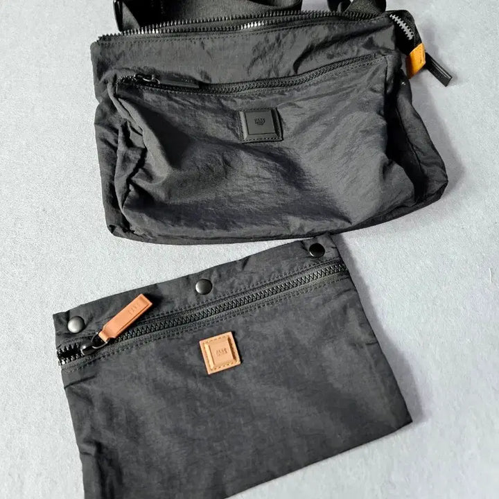 [BUNJANG] Daks Black Mini Crossbody Bag / 공용)  닥스 블랙  초경량 미니 크로스