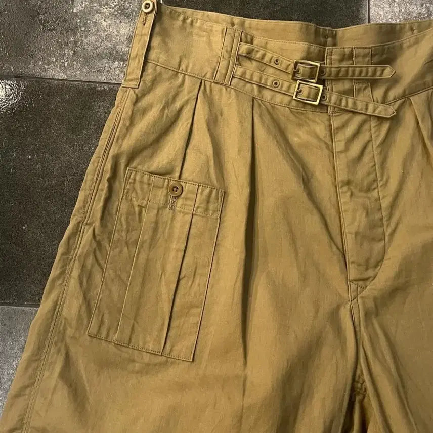 [BUNJANG] Nigel Cabourn Gurkha Shorts / 20ss 나이젤 카본 메인라인 구르카 쇼츠