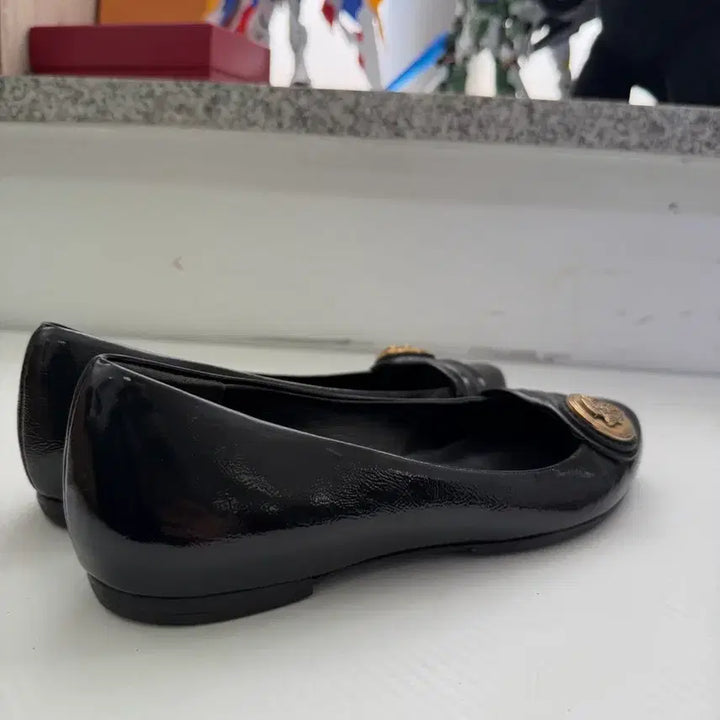 [BUNJANG] Gucci Patent Leather Flat Shoes / 정품) 구찌 블랙 페이턴트 가죽 플랫슈즈 36