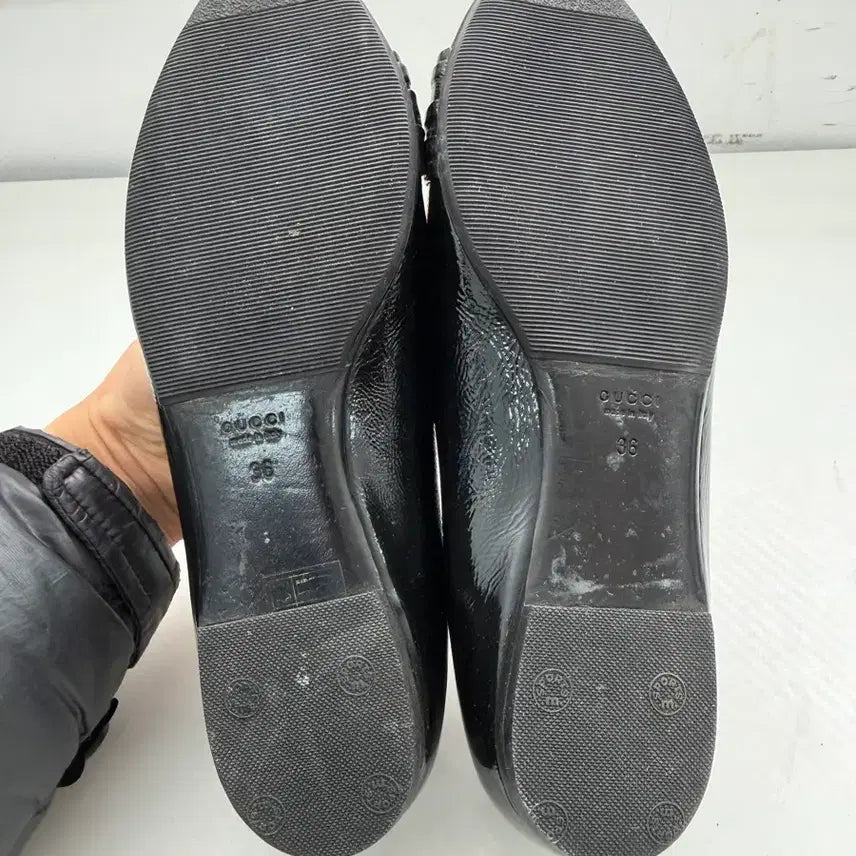 [BUNJANG] Gucci Patent Leather Flat Shoes / 정품) 구찌 블랙 페이턴트 가죽 플랫슈즈 36
