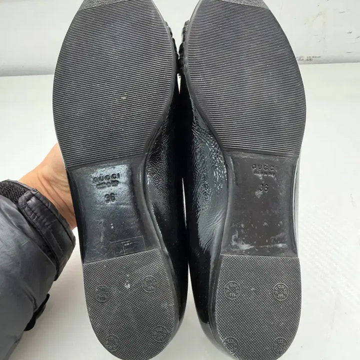 [BUNJANG] Gucci Patent Leather Flat Shoes / 정품) 구찌 블랙 페이턴트 가죽 플랫슈즈 36