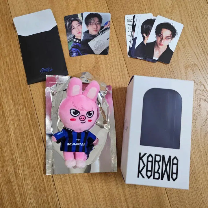 [BUNJANG] Karma Skzoo Pig Rabbit Plush / 카르마 스키주 돼끼