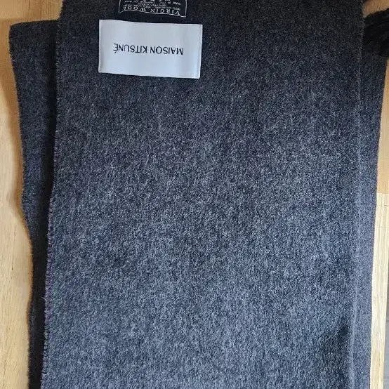 [BUNJANG] Maison Kitsune Virgin Wool Scarf / 메종키츠네 버진 울 머플러