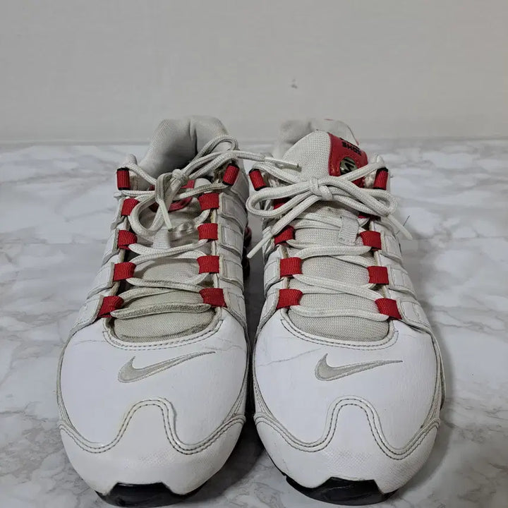 [SOLD OUT] 나이키 샥스NZ 흰빨 농구화 운동화 265 (신1149)