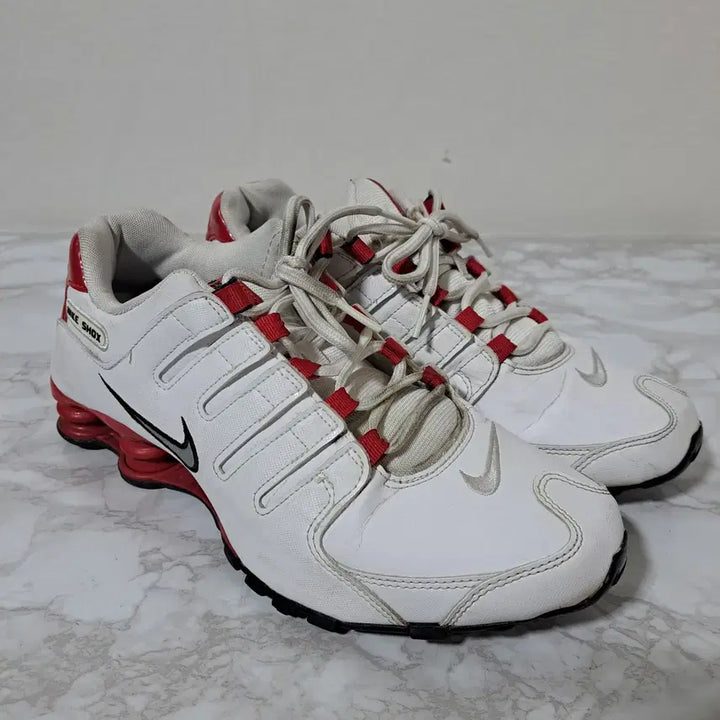 [SOLD OUT] 나이키 샥스NZ 흰빨 농구화 운동화 265 (신1149)