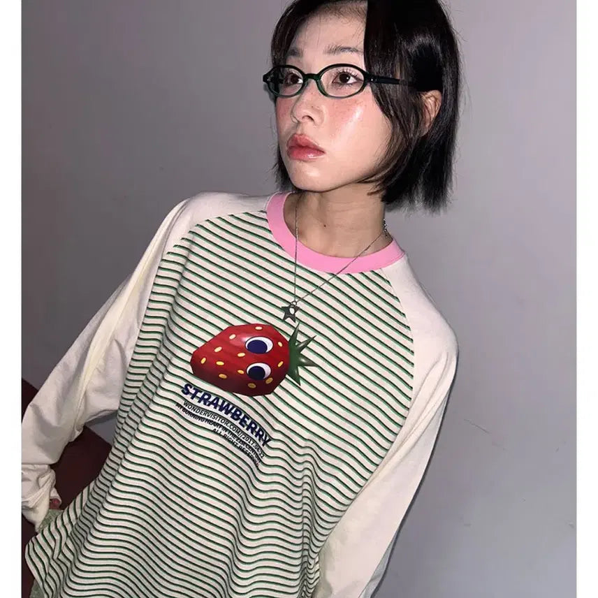 [SOLD OUT] 원더비지터 3D Strawberry Stripe Raglan LS-T