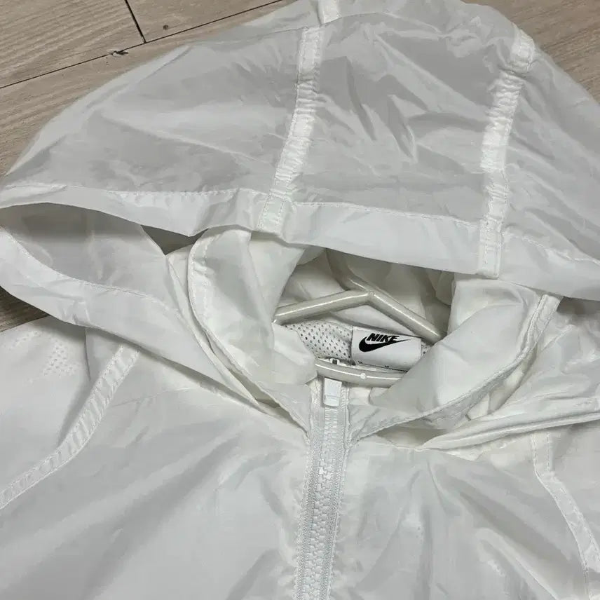 [BUNJANG] Nike White Anorak Jacket / 나이키 화이트 아노락 새상품