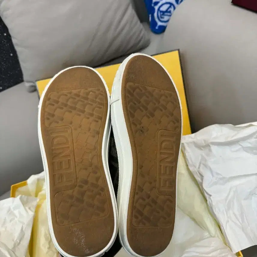 [SOLD OUT] 새상품급 펜디 자카드 도미노 스니커즈 36사이즈