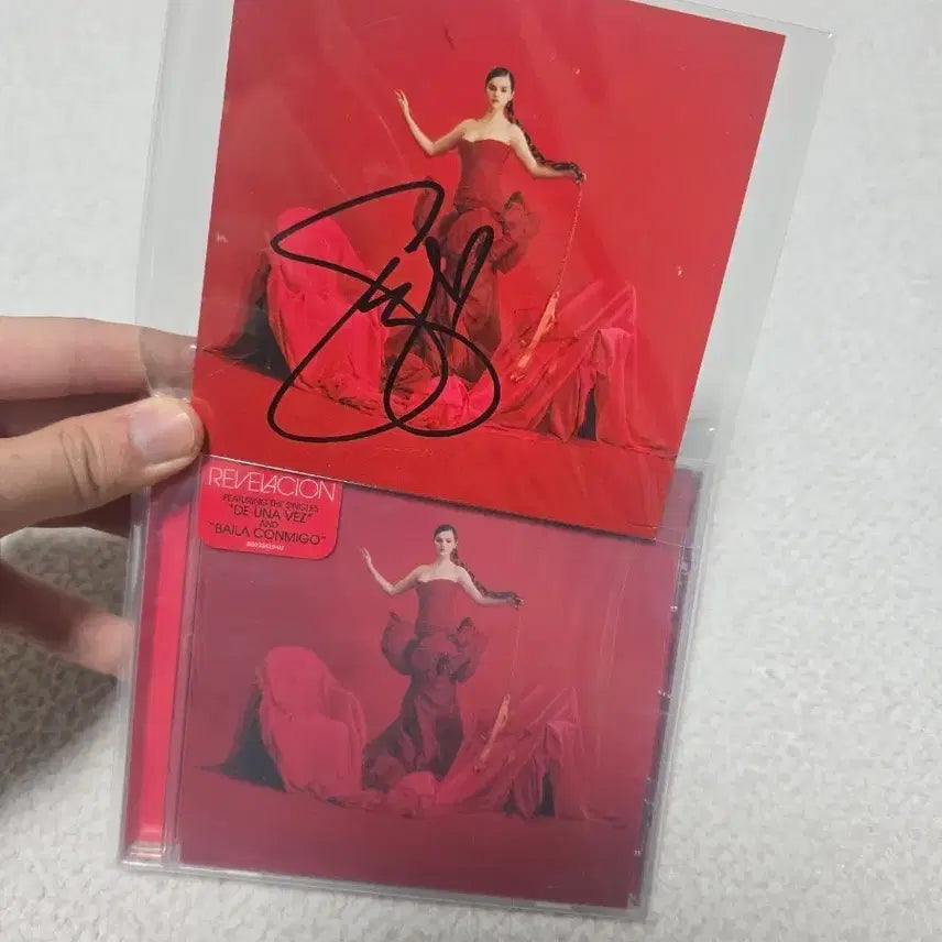[BUNJANG] Selena Gomez Signed CD / 셀레나 고메즈 사인 CD