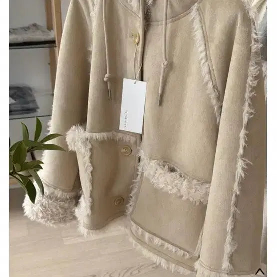 [BUNJANG] In The Baz Mouton Coat / 인더바즈 무스탕 새상품