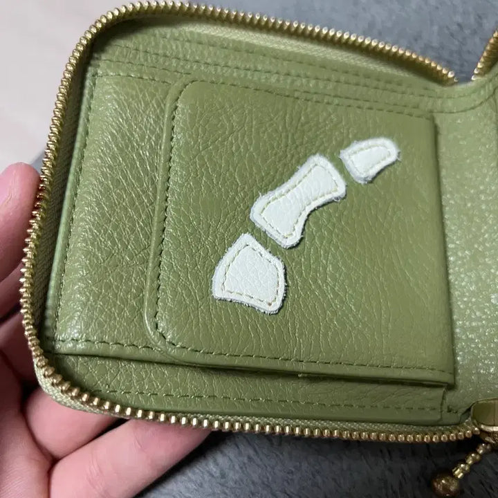 [BUNJANG] Capital Thumb Up Olive Wallet / 캐피탈 떰즈업 본 지갑 올리브
