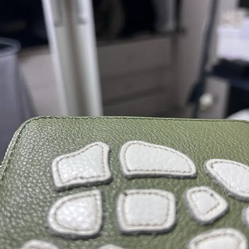 [BUNJANG] Capital Thumb Up Olive Wallet / 캐피탈 떰즈업 본 지갑 올리브