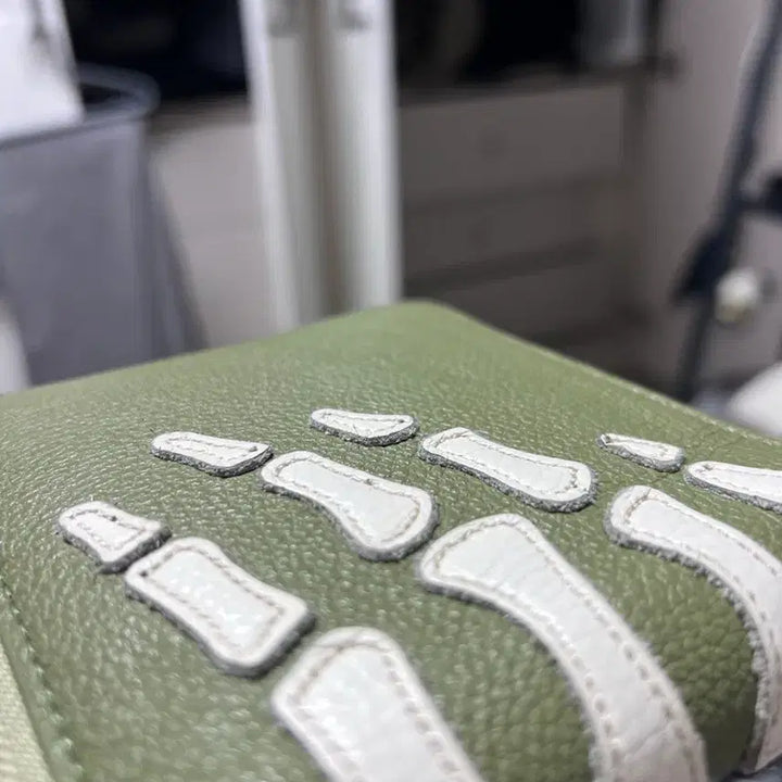 [BUNJANG] Capital Thumb Up Olive Wallet / 캐피탈 떰즈업 본 지갑 올리브