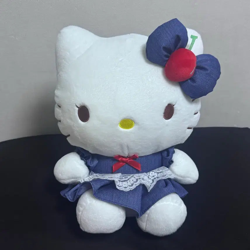 [BUNJANG] Sanrio Hello Kitty Denim Dress Plush Doll / 산리오 헬로키티 중형 인형 청치마 데님원피스