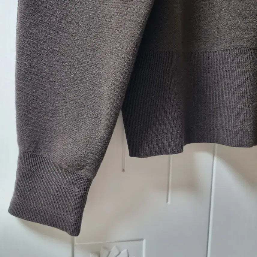 [BUNJANG] Raat Button Panel Knit Top / 래트 버튼 패널 니트 탑