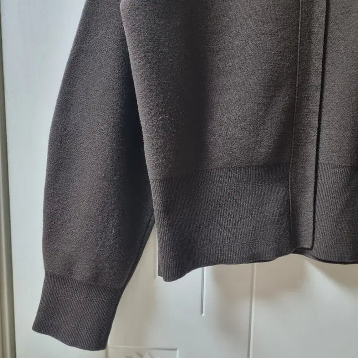 [BUNJANG] Raat Button Panel Knit Top / 래트 버튼 패널 니트 탑