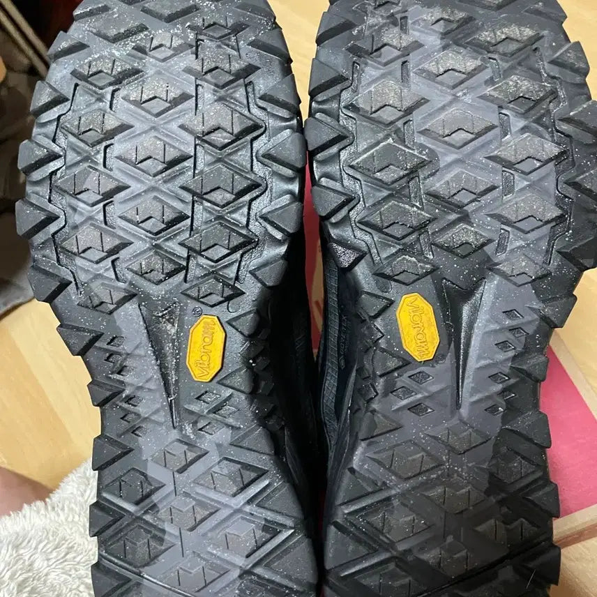 [SOLD OUT] 반스 MTE 크로스패스 XC 고어텍스 블랙아웃 280사이즈