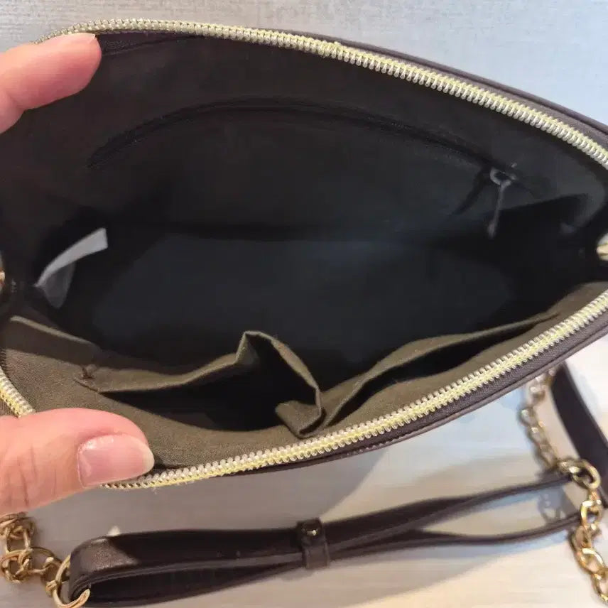 [BUNJANG] Strawberry Kitty Crossbody Bag / (무배)딸기키티 크로스백