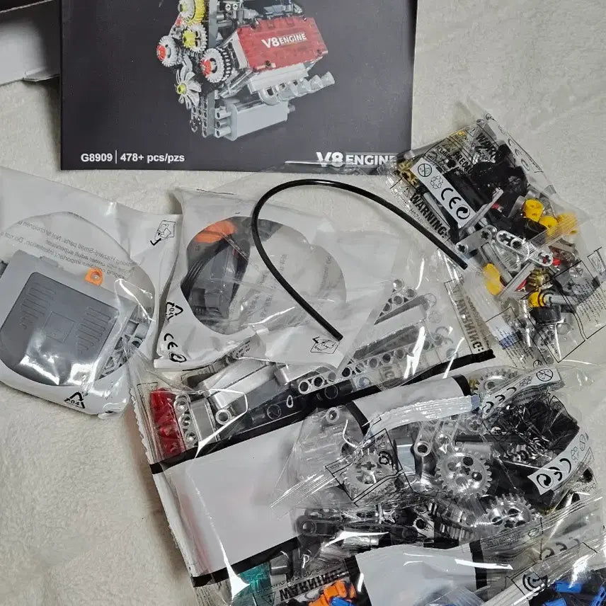 [BUNJANG] V8 Engine Assembly Block Toy Car / V8엔진 조립식 블록 장난감 아이들 레고 고퀄리티 자동차 차량용 감성튜닝