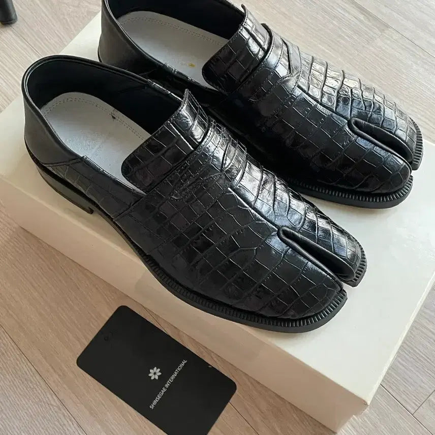 [BUNJANG] Maison Margiela Tabi Croc-Embossed Loafers (Size 36) / 마르지엘라 타비 로퍼 크로커 패턴 36사이즈