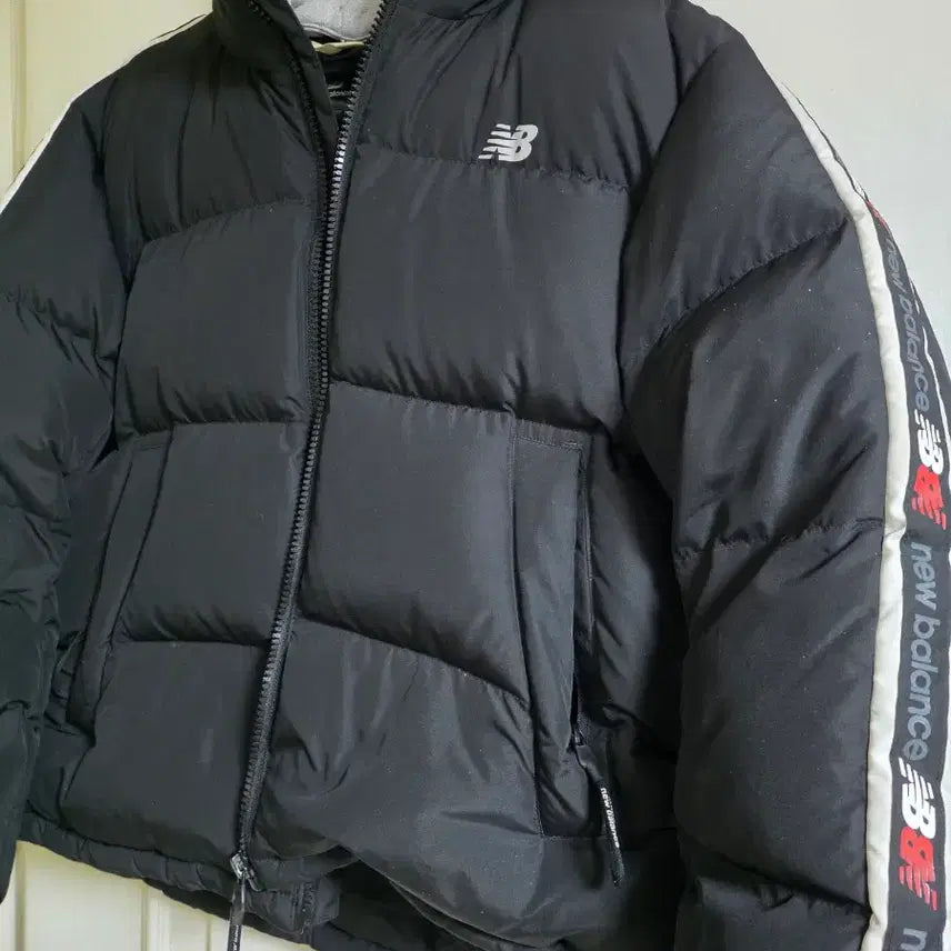 [BUNJANG] New Balance Hooded Padded Jacket Black / 뉴발란스 후드 패딩 블랙