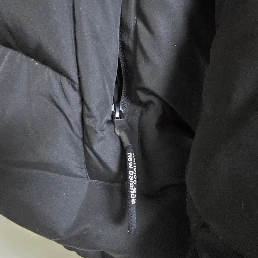 [BUNJANG] New Balance Hooded Padded Jacket Black / 뉴발란스 후드 패딩 블랙