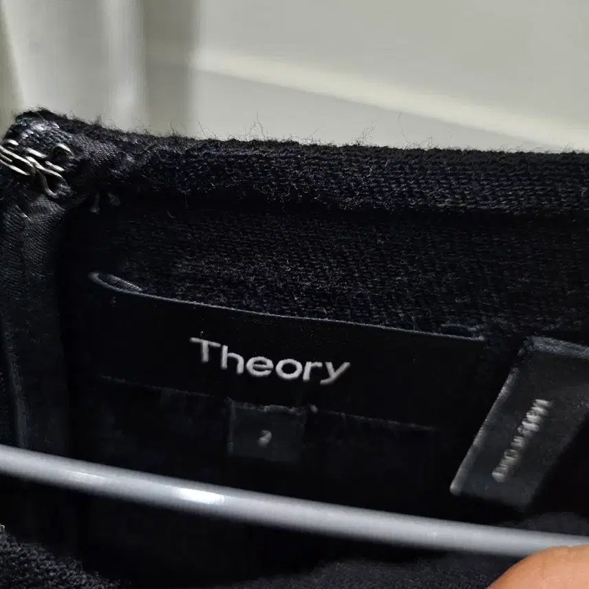 [BUNJANG] Theory Black Mini Dress (Size 2) / 띠어리 블랙 미니 원피스 2사이즈