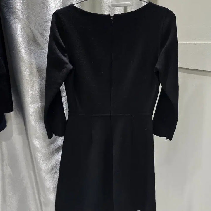 [BUNJANG] Theory Black Mini Dress (Size 2) / 띠어리 블랙 미니 원피스 2사이즈