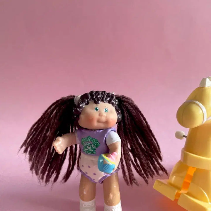 [BUNJANG] 1984s Dark Chocolate Hair Green Eyes Cabbage Patch Kids Figure / 1984s/다크쵸컬릿 헤어컬러에 초록눈의 빈티지양배추 피규어(rare)