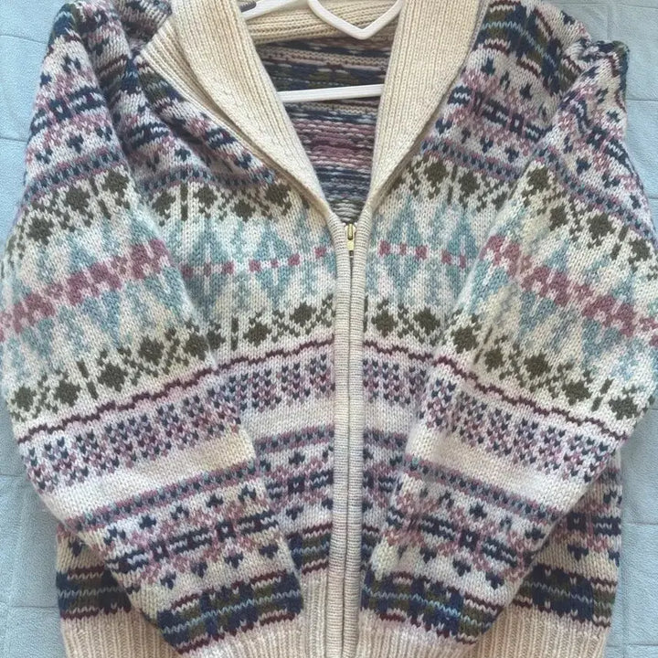 [BUNJANG] Vintage Nordic Embroidered Knit Cardigan / 빈티지 노르딕 자수 니트 집업 / 가디건 모리걸
