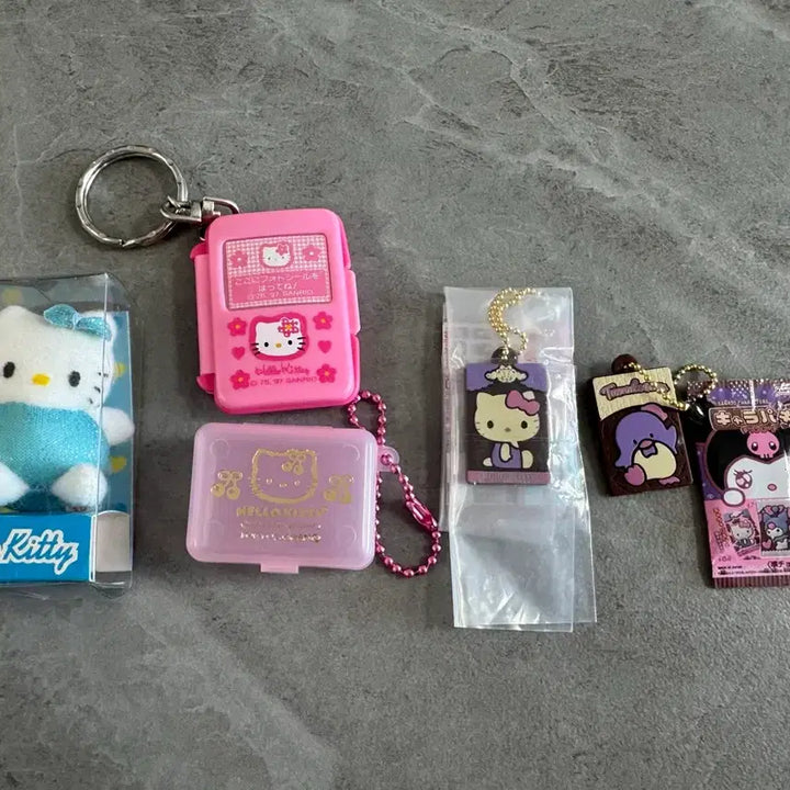 [BUNJANG] Sanrio Classic Hello Kitty Keyring and Strap Bundle Set / 산리오 고전 키티 희귀 레어 키링 스트랩 일괄