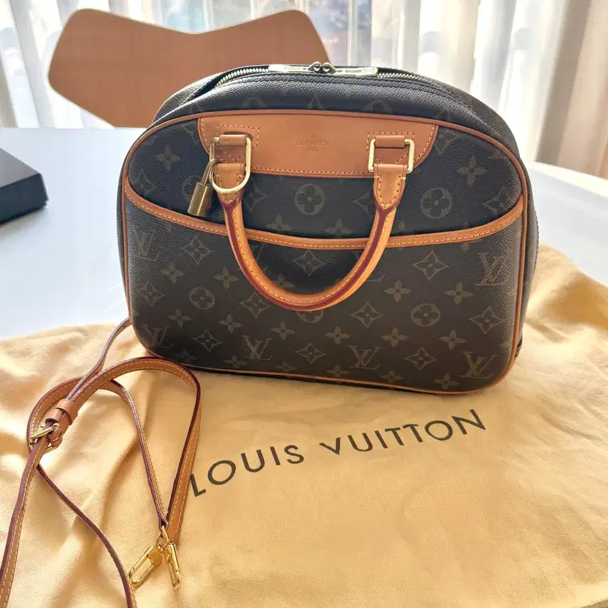 [BUNJANG] Louis Vuitton Monogram Trunville Handbag / 루이비통 모노그램 트루빌 + 스트랩 판매해요:)