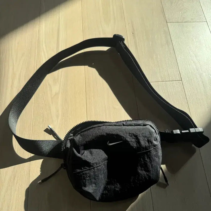 [BUNJANG] Nike Crossbody Bag Black / 나이키 크로스바디백 블랙