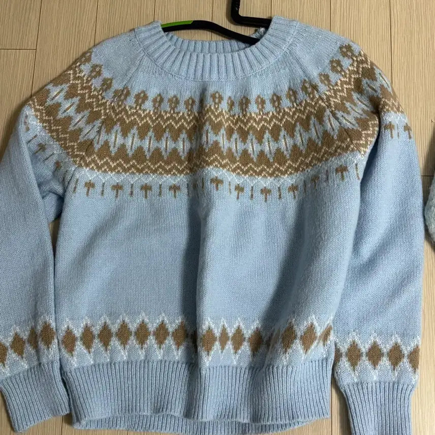 [BUNJANG] Sky Blue Nordic Pattern Knit Sweater / 노르딕 패턴니트 스웨터 하늘색