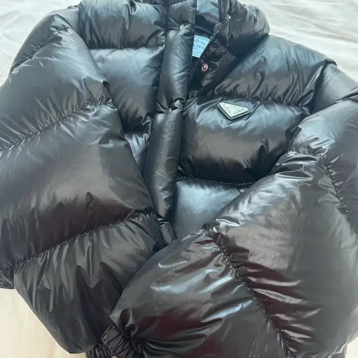 [BUNJANG] Prada Re-Nylon Cropped Padded Jacket / 프라다 리나일론 크롭 패딩