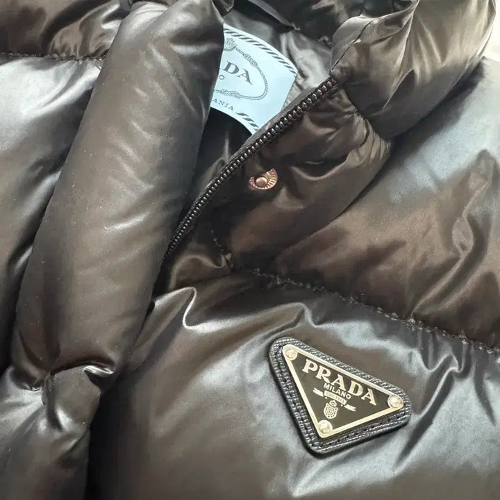 [BUNJANG] Prada Re-Nylon Cropped Padded Jacket / 프라다 리나일론 크롭 패딩