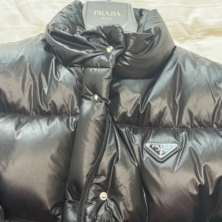 [BUNJANG] Prada Re-Nylon Cropped Padded Jacket / 프라다 리나일론 크롭 패딩