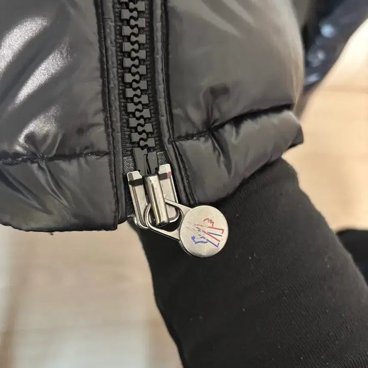 [BUNJANG] Moncler Maya 22FW Jacket / 몽클레어 마야 22FW 3사이즈