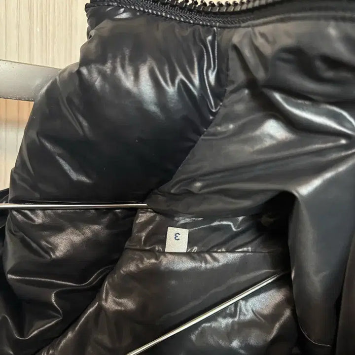 [BUNJANG] Moncler Maya 22FW Jacket / 몽클레어 마야 22FW 3사이즈