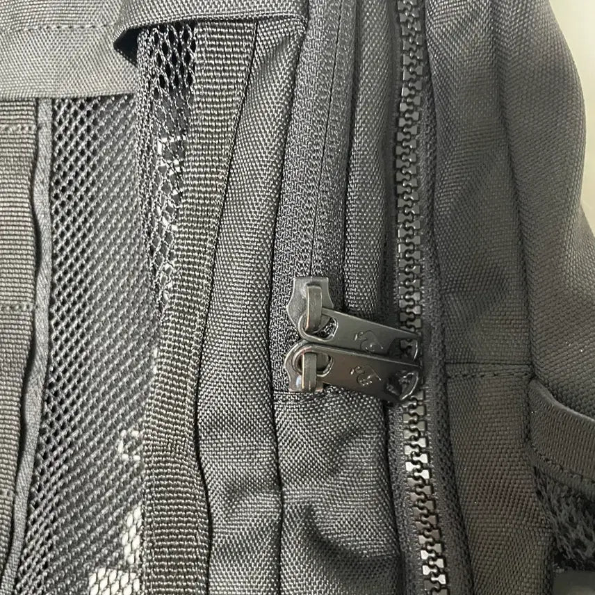 [BUNJANG] Le Coq Sportif Black Convertible Backpack / 르꼬끄 블랙 백팩