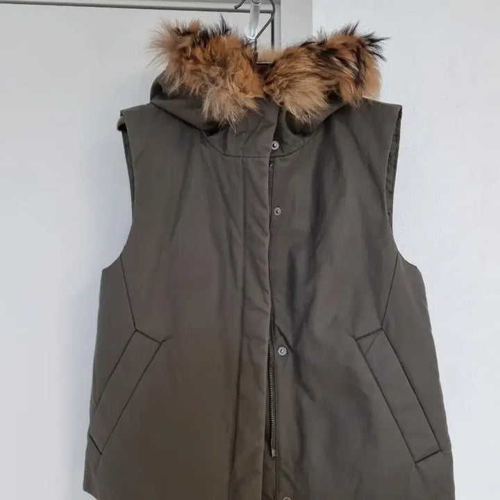 [BUNJANG] Theory Hooded Fur Vest / 정품 띠어리 후드 퍼 베스트