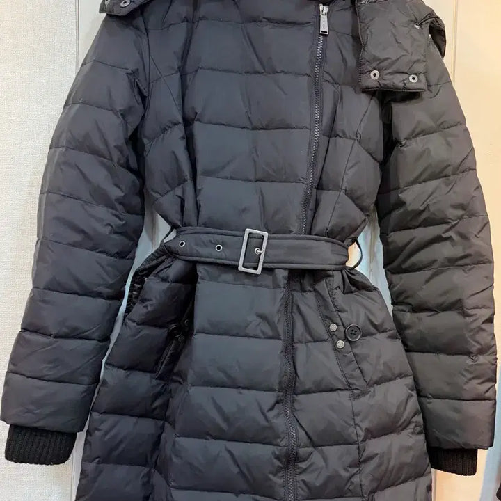 [BUNJANG] DKNY Women's Long Padded Jacket / DKNY 블랙 여성 롱패딩 벨트 스타일