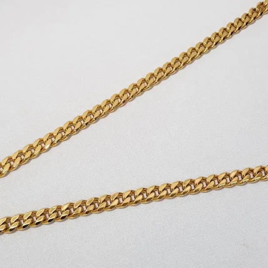 [BUNJANG] Celine Triomphe Chain Bag / 셀린느 트리오페 박스 체인백