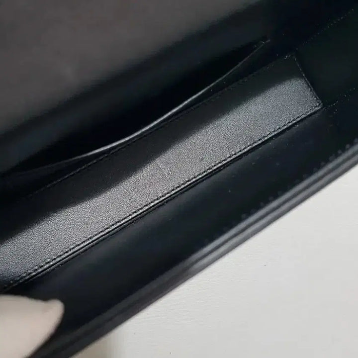 [BUNJANG] Celine Triomphe Chain Bag / 셀린느 트리오페 박스 체인백