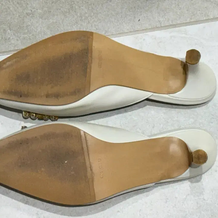 [BUNJANG] Grace U Lambskin Mule (Ivory, 250) / 그레이스유(Grace U) 그레이스 램스킨 뮬(아이보리, 250)