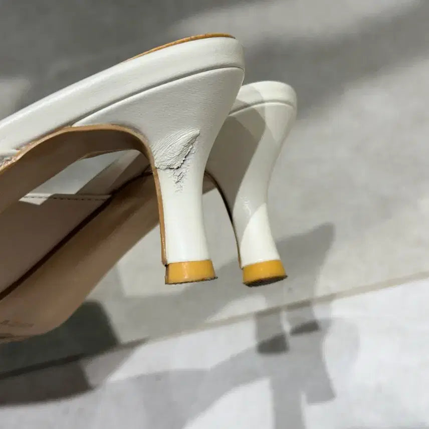 [BUNJANG] Grace U Lambskin Mule (Ivory, 250) / 그레이스유(Grace U) 그레이스 램스킨 뮬(아이보리, 250)