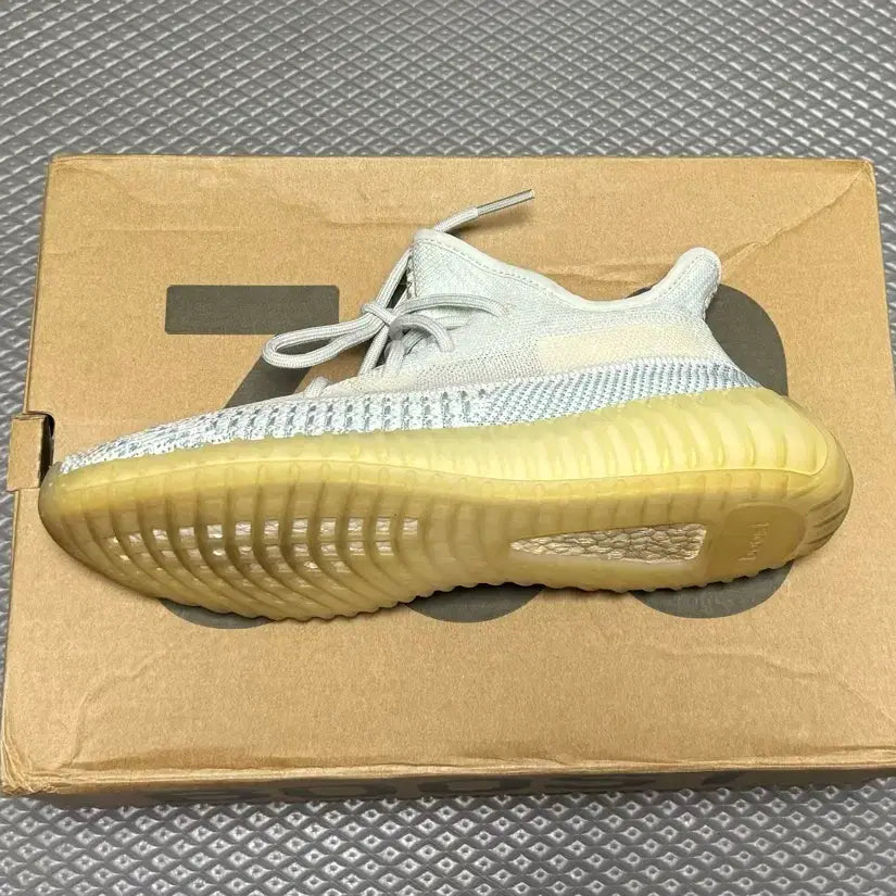 [BUNJANG] Adidas Yeezy Boost Cloud White 255 / 아디다스 이지부스트 클라우드화이트 255 판매