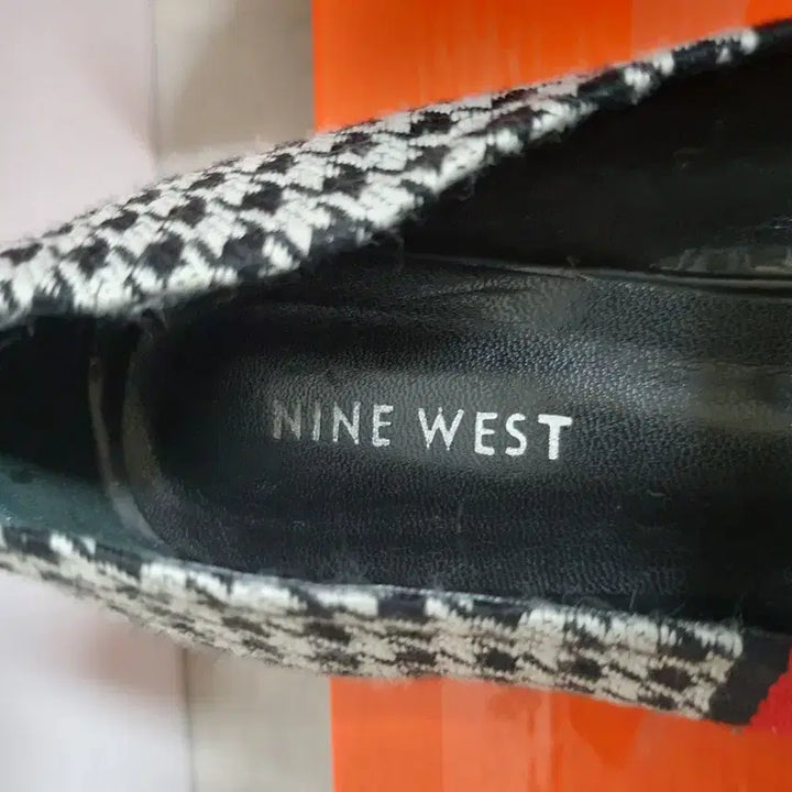 [BUNJANG] Nine West Flats Shoes (US 8.5) / Nine West 플랫 슈즈 250-255mm (US 8.5)