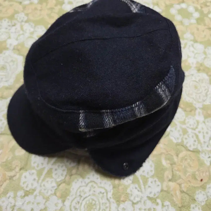 [BUNJANG] Nepa Black Ear Flap Hat / 네파 블랙 귀달이 모자