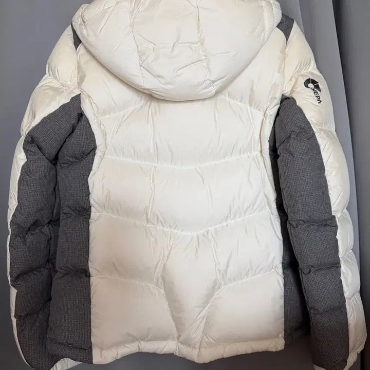 [BUNJANG] Nepa Evolution White Goose Down Padded Jacket / 네파 에볼루션 화이트 구스다운 패딩